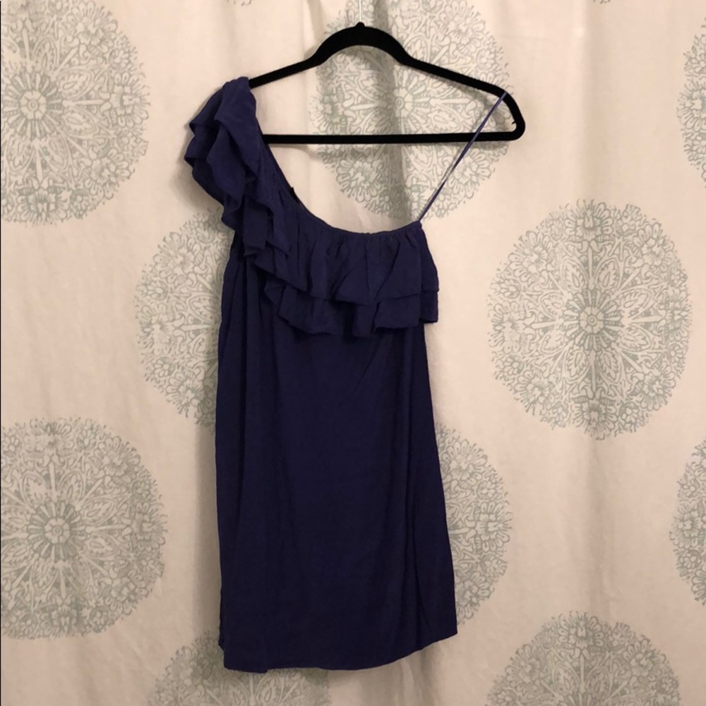 one shoulder dress